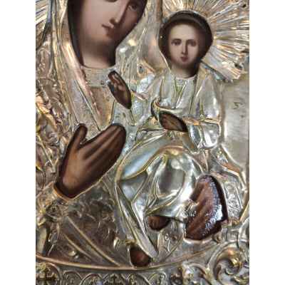 Икона в окладе и киоте Богоматерь Одигитрия масло латунь втор. пол. XIX в. 27x21,8 см.  2 половина XIX века