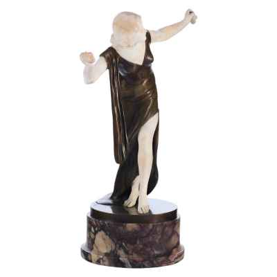 Скульптура «Танцовщица с кастаньетами» фабрика Готфрида Шумахера в Остероде. Германия 1920- гг