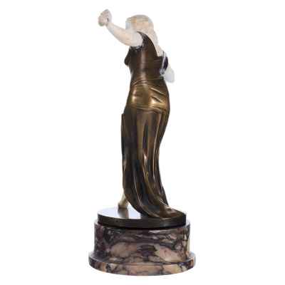 Скульптура «Танцовщица с кастаньетами» фабрика Готфрида Шумахера в Остероде. Германия 1920- гг