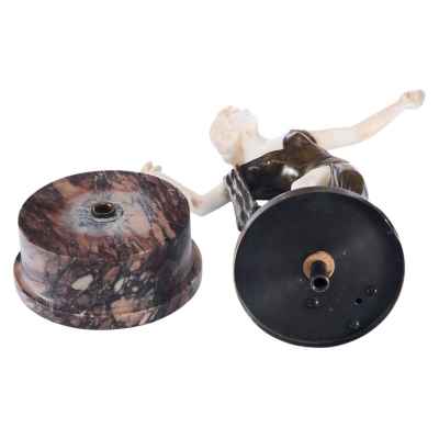 Скульптура «Танцовщица с кастаньетами» фабрика Готфрида Шумахера в Остероде. Германия 1920- гг