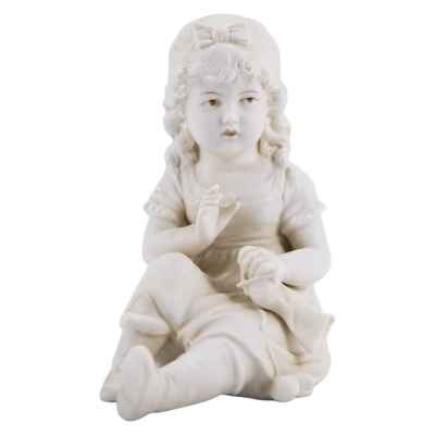 Скульптура «Девочка, вяжущая носок» Европа конец XIX— началоXX вв