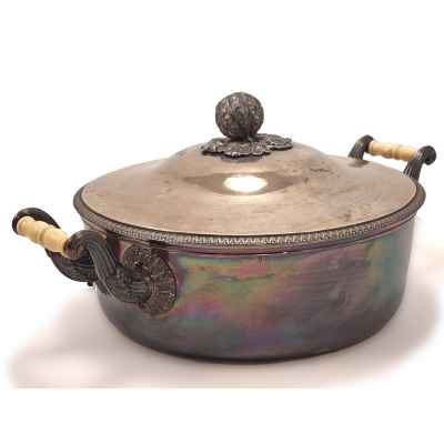 Супница серебро 950 пр. кость. Louis Manaut Франция сер. XIX в. 1435 г. 16х34 см. Франция 1838-1865 гг