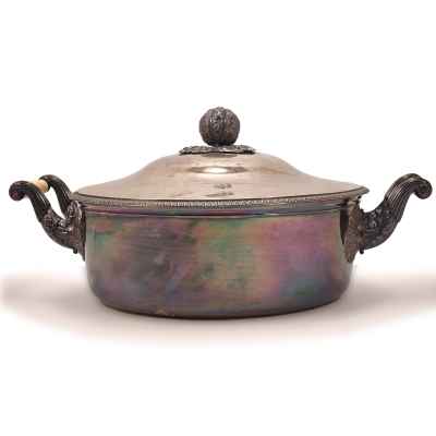 Супница серебро 950 пр. кость. Louis Manaut Франция сер. XIX в. 1435 г. 16х34 см. Франция 1838-1865 гг