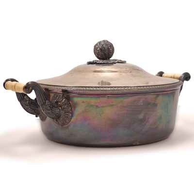Супница серебро 950 пр. кость. Louis Manaut Франция сер. XIX в. 1435 г. 16х34 см. Франция 1838-1865 гг