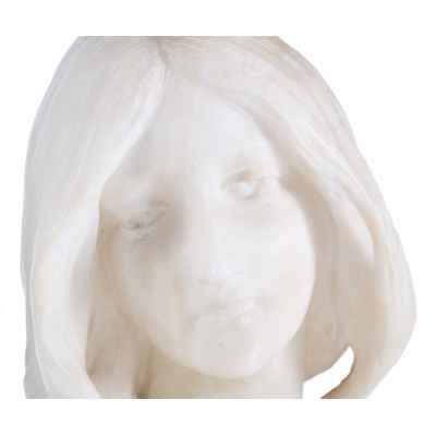 Скульптурный бюст из алебастра Европа начало XX века