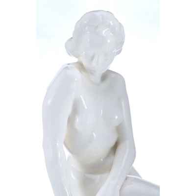 Скульптура «Обнаженная»  г. Раковник (Чехословакия) Раковник, Чехословакия 1920-1930-гг