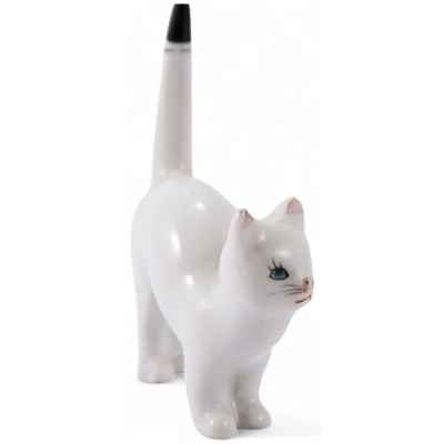 Скульптура Белая кошка фарфор, Европа втор. пол. ХХ в. Н-9 см. Европа ХХ век