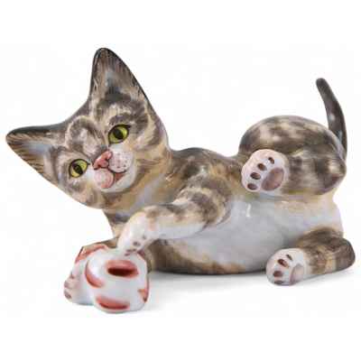 Скульптура Котенок с мячиком фарфор, Аугартен (Augarten) Австрия 1990-е гг. Н-4,2 см. Аугартен, Австрия 1990-гг