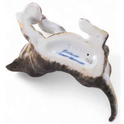 Скульптура Котенок с мячиком фарфор, Аугартен (Augarten) Австрия 1990-е гг. Н-4,2 см. Аугартен, Австрия 1990-гг