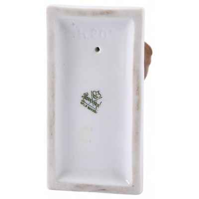 Скульптура «Девочка-эльф на улитке» Время изготовления: 1920-е - начало 1930-х годов. Розенталь, Германия 1920-—1930-гг