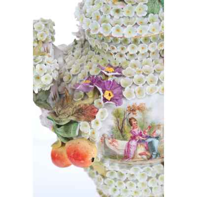 «Цветочная» ваза в стиле рококо Потсшаппель, Германия конец XIX—начало XX вв