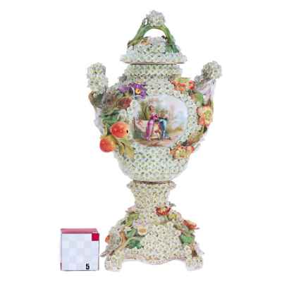 «Цветочная» ваза в стиле рококо Потсшаппель, Германия конец XIX—начало XX вв