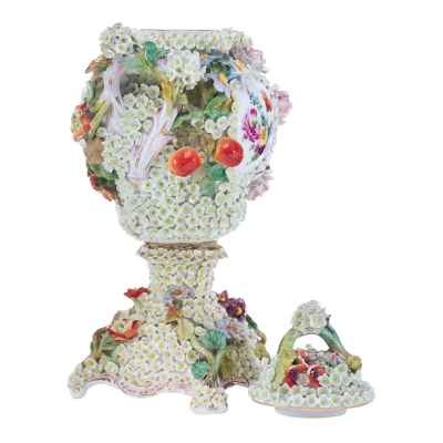 «Цветочная» ваза в стиле рококо Потсшаппель, Германия конец XIX—начало XX вв