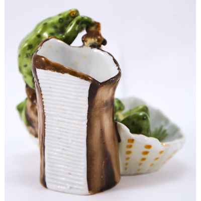 Ваза с двумя лягушками Pesпекк, Тюрингия 1878-1937 гг