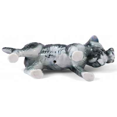 Скульптура Кошка с котенком в зубах серая, фарфор, Европа 1960-80-е гг. 15х9 см. Германия (?) ХХ век