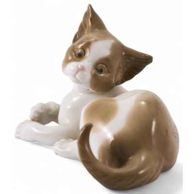 Скульптура Лежащий кот фарфор Lladro Factory Испания Н-8,5 см. Испания 