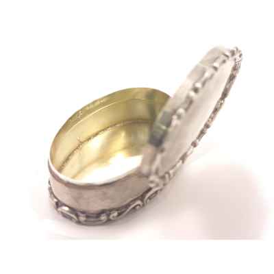 Шкатулка-таблетница серебро 800 пр. Швеция 1918 г. 37, г. 1,8x3,3 см. Швеция 1918