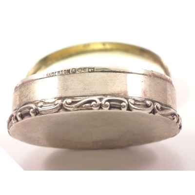 Шкатулка-таблетница серебро 800 пр. Швеция 1918 г. 37, г. 1,8x3,3 см. Швеция 1918