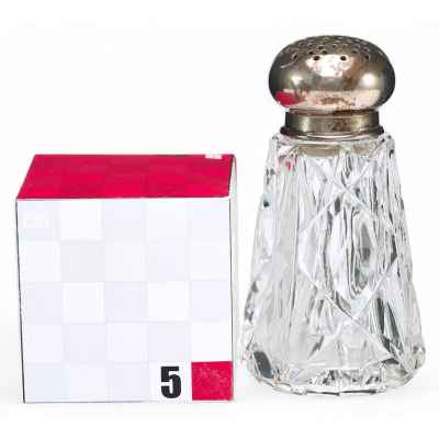 Солонка с серебряными каймой и крышкой. Австрия, Вена после 1922 г