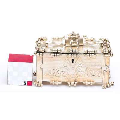 Шкатулка-кассоне метал, серебрение, Австро-Венгрия 1888 г. 16,5x10,4 см. Австро-Венгрия около 1888 г