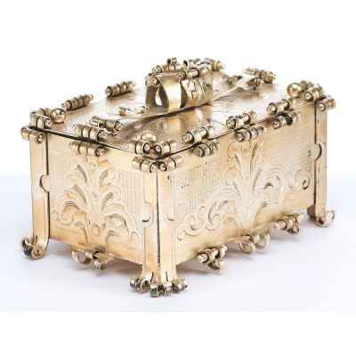 Шкатулка-кассоне метал, серебрение, Австро-Венгрия 1888 г. 16,5x10,4 см. Австро-Венгрия около 1888 г