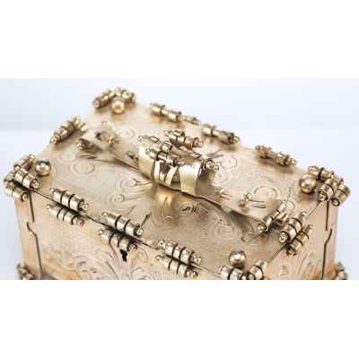 Шкатулка-кассоне метал, серебрение, Австро-Венгрия 1888 г. 16,5x10,4 см. Австро-Венгрия около 1888 г