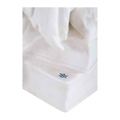 Скульптура Сова на книгах Шайбе-Альсбах (Scheiba-Alsbach) Тюрингия кон. XIX в. Н-33,5 см. Фарфоровая фабри Scheiba-Alsbach (Шайбе- Альсбах) Германия, Тюрингия конец XIX - начало XX вв