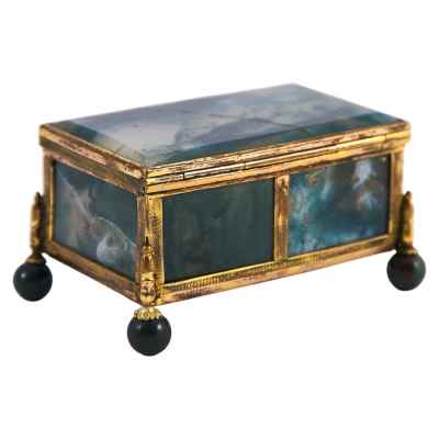 Шкатулка из агата и бронзы Урал конец XIX — начало XX вв