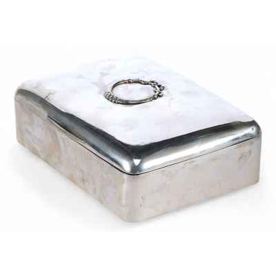 Шкатулка серебро 900 пр. Александр Штурм Австрия нач. ХХ в. 17,3х12,5х6,1 см. фабрика Александра Штурма, Вена (Австрия) 1920-е гг