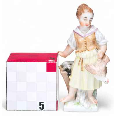 Скульптурная композиция «Девушка с птицами» Германия, Берлинская королевская мануфактура Начало XX века