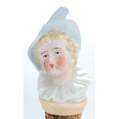 Пробка Дама в голубой шляпе (Изабелла) фарфор, Европа кон. XIX в. Н-6,5 см. Европа первая половина XX века