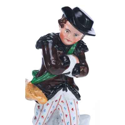 Скульптура «Замерзший путник» Англия (?) XIX век