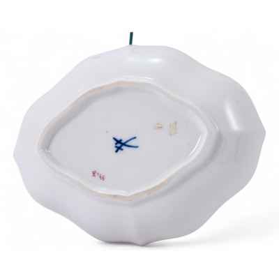 Розетка в стиле Красный дракон фарфор, Мейсен (Meissen) Германия сер. ХХ в. 11,9х2,4 см. Мейсен, Германия ХХ век