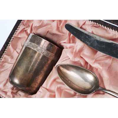 Набор столового серебра эгоист в оригинальном футляре серебро 800 пр. Австрия нач. ХХ в. Загреб (Австро-Венгрия) 1914-1922 гг