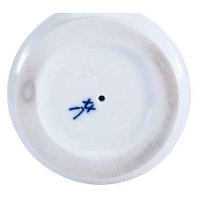 Скульптура Трясогузка фарфор, Мейсен (Meissen) Германия 1934-72 гг. Н-21,5 см. Мейсен, Германия 1934-1972 гг