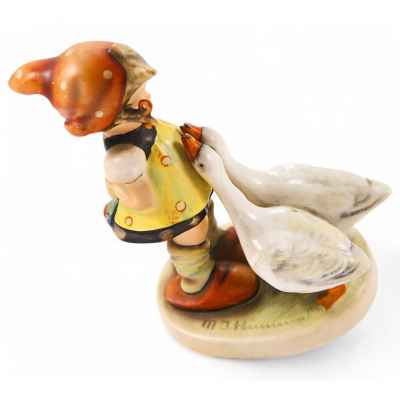 Скульптура «Девочка и два гуся» Германия. Гебель. 1950-1956 гг