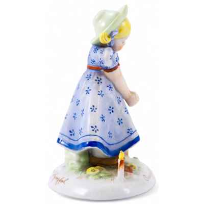 Скульптура «Смущенная девочка» Фирма: Muller &Со. Германия, Фолькштедт 1907-1949 гг