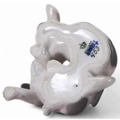 Скульптура Щенки фарфор, Royal Copenhagen Копенгаген, Дания кон. ХХ в. 9,8х5,4 см. Копенгаген, Дания 1969-1974 гг