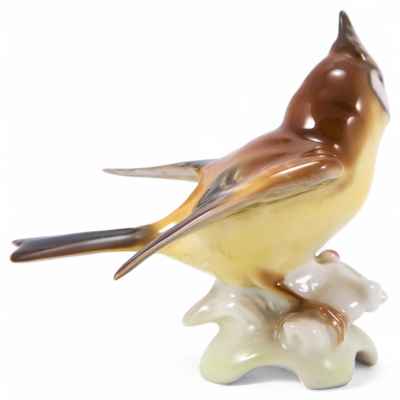 Скульптура Хохлатый жаворонок фарфор, Хютшенреутер (Lorenz Hutschenreuter) Германия 1970-е Н-7,8 см. Германия 1970-гг
