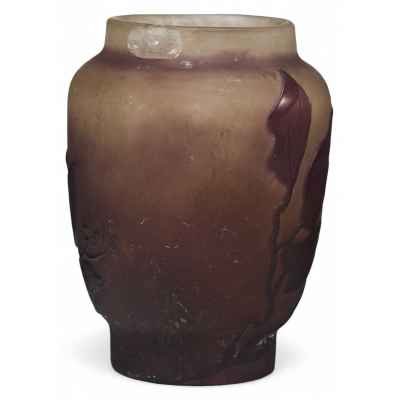 Ваза с цветами стекло Галле (Emil Galle) Франция нач. ХХ в. 7,5х5,5 см. Франция, Нанси. Мастерская Эмиля Галле Начало XX века