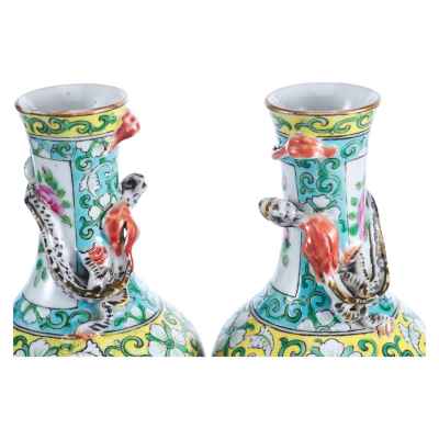 Парные вазы Пионы и птицы фарфор, Китай сер. XIX в. Н-14 см. Китай Вторая половина XIX века