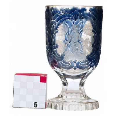 Бокал с изображением Путти Богемия 1920-гг