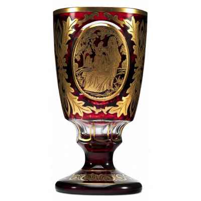 Бокал с изображением галантных сцен эпохи XVII - XVIII вв. Богемия конец XIX— первая четверть XX вв