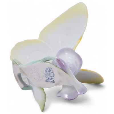 Скульптура «Бабочка на цветке» клеймо фарфоровой фабрики (Herend) Херенд, Венгрия 1960-1986 гг