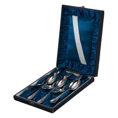 Набор серебряных ложек в футляре 800 пр. 163,5 гр. Австрия после 1922 г. Вена. Австрия после 1922 г