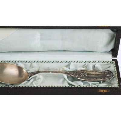 Столовая ложка в оригинальном футляре серебро 800 пр. Германия кон. XIX в. 71 гр. Германия 1887-1901 гг