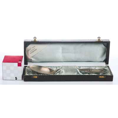 Столовая ложка в оригинальном футляре серебро 800 пр. Германия кон. XIX в. 71 гр. Германия 1887-1901 гг