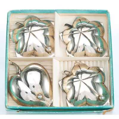 Менажницы Листья и яблоко серебро 925 пр. Tiffany & Со США 148 гр. Tiffany & Со, США 1950-1960 гг