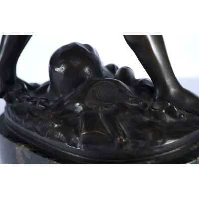 Скульптура «Разрывающий цепи» Вена, Австрия Начало XX века