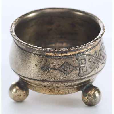 Солонка серебро 84 пр. М. Голощанов Москва 1880-е гг. 25 гр. 3х5,2 см. Москва 1880-е гг